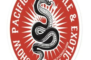A sticker with the words pacific snake & exotics on it.